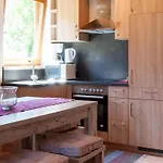 Comfortable In With Garden Apartment *