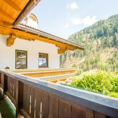 Comfortable In With Garden Appartement