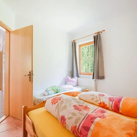 Apartament Comfortable In With Garden Mayrhofen