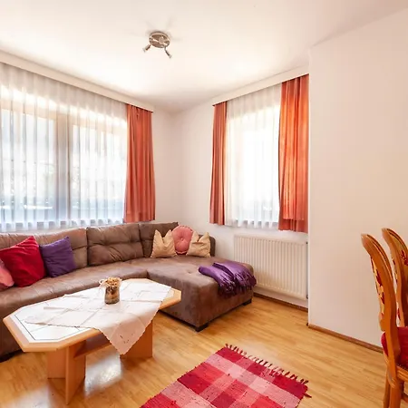 Appartement Comfortable In With Garden Mayrhofen