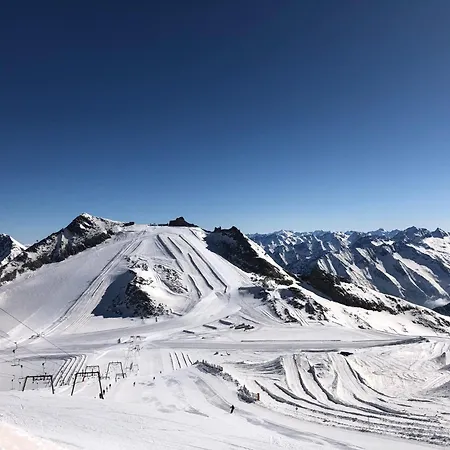 Comfortable In With Garden Διαμέρισμα *