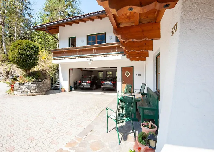 Comfortable In With Garden Apartment