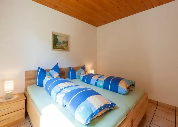 Comfortable In With Garden Apartment